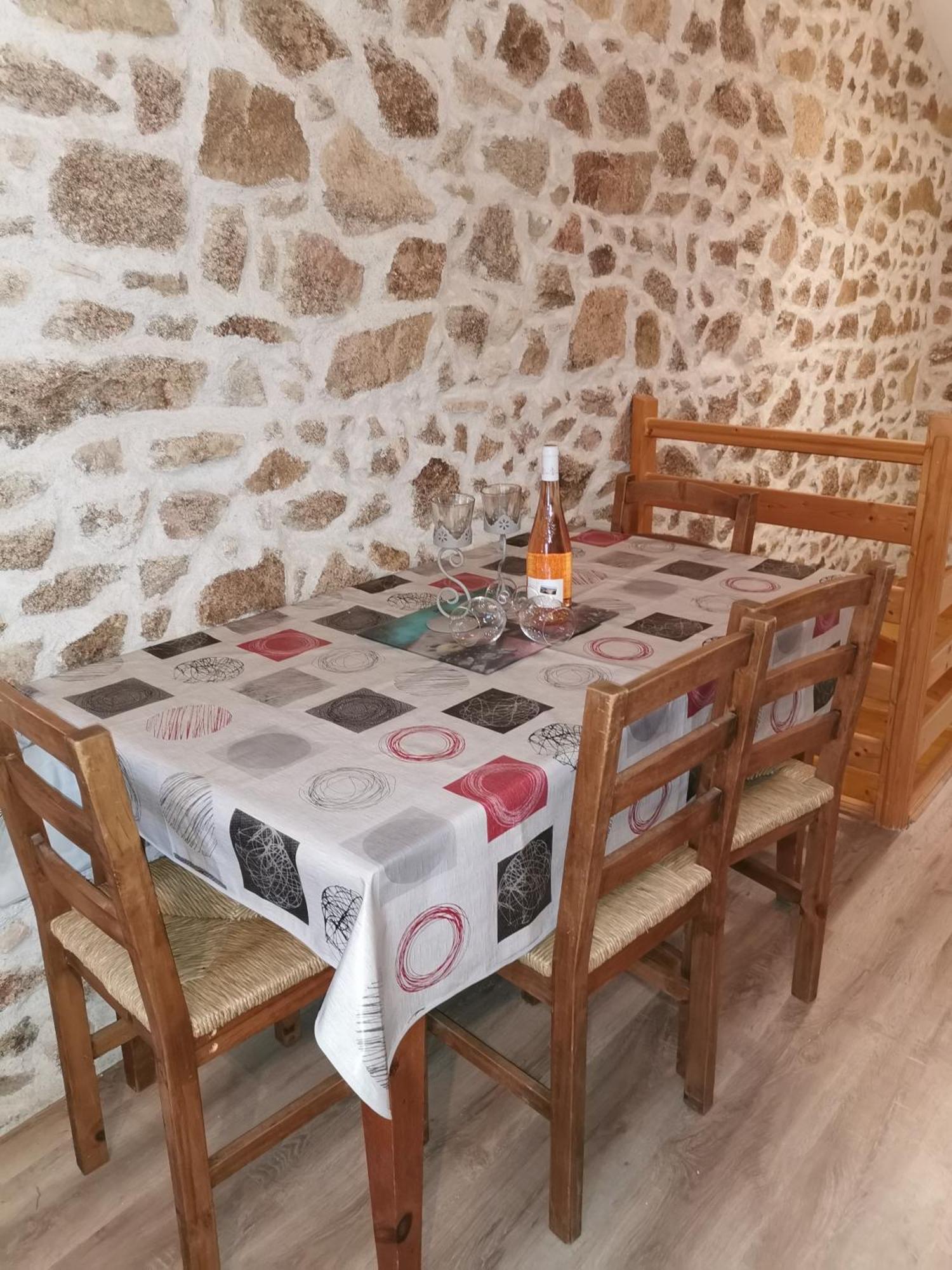 Tranquille Vienne Gites A Chirac Dept Charente Екстер'єр фото