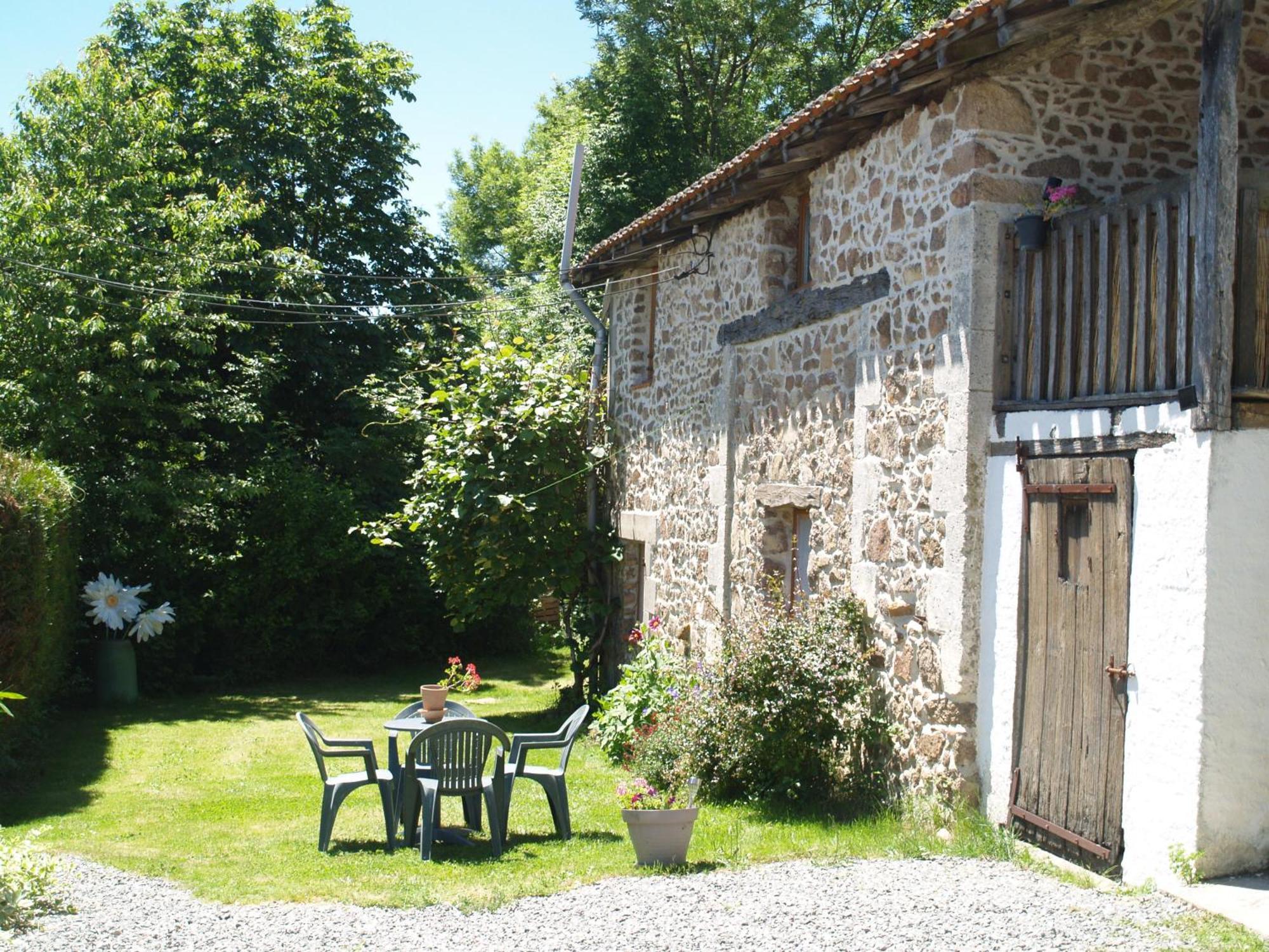 Tranquille Vienne Gites A Chirac Dept Charente Екстер'єр фото